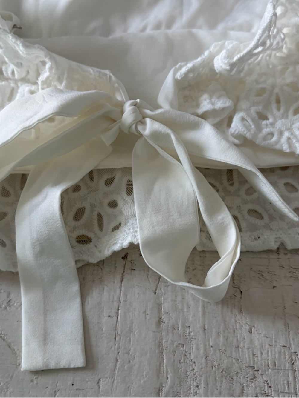 Hello Molly size 8 L.A. On My Mind White Eyelet Ruffle Crop Top Tie Back - Picture 6 of 13
